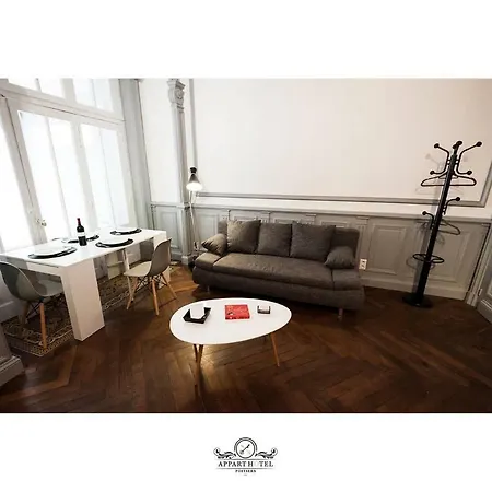 Apartment La T2 40m2 Avec Terrasse 1ch-4pers Poitiers